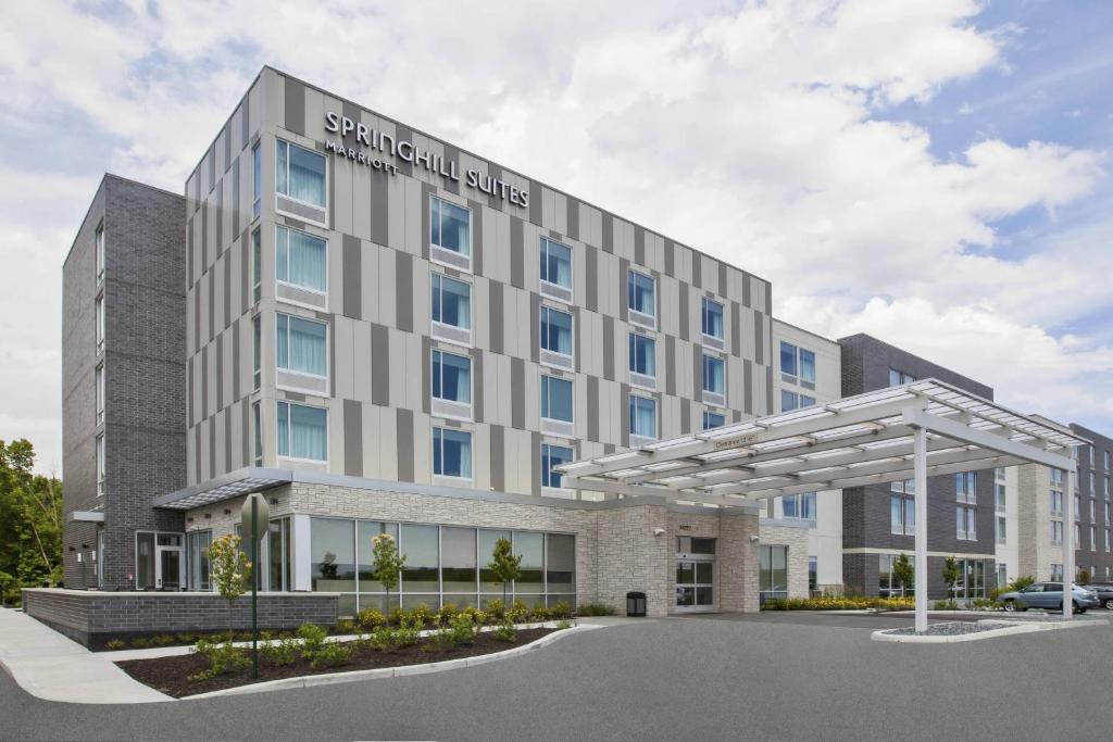 SpringHill Suites Westfield - Lightning Limo hotel transportation